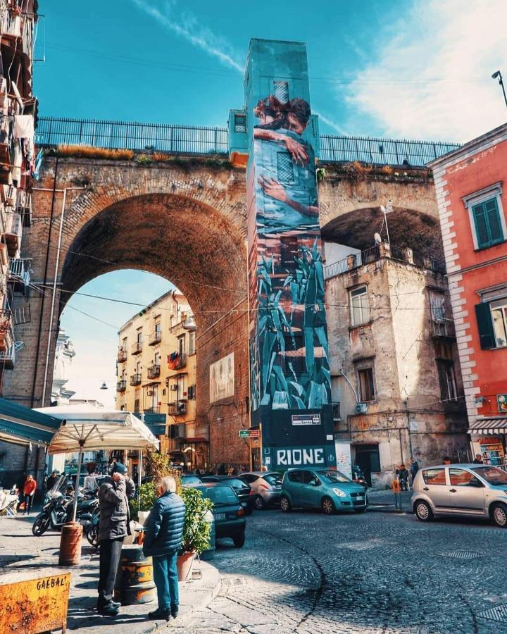 "Dint E Viche E Napule" Guest House Napoli Bagian luar foto