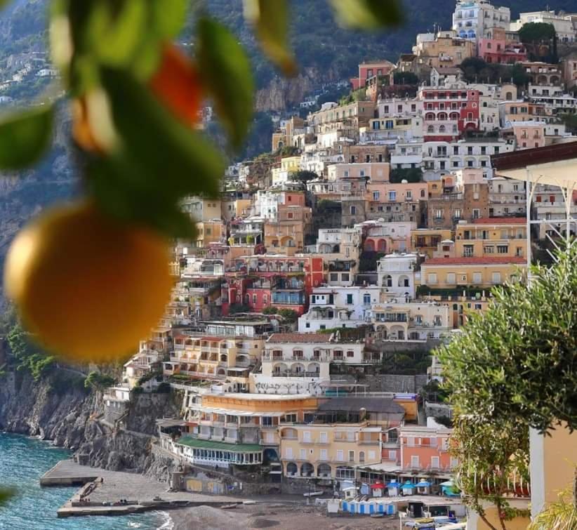 "Dint E Viche E Napule" Guest House Napoli Bagian luar foto