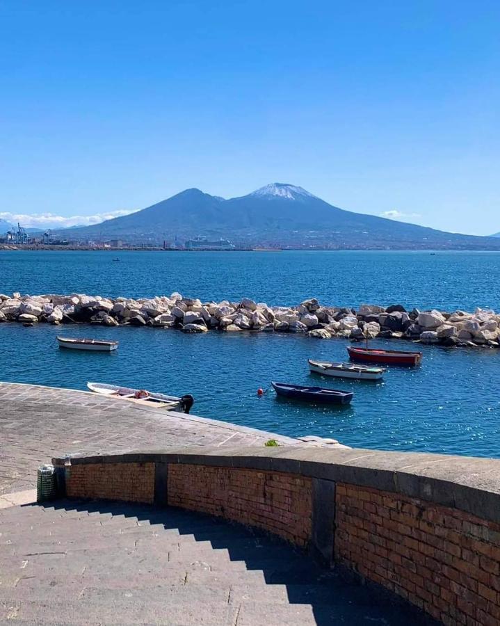 "Dint E Viche E Napule" Guest House Napoli Bagian luar foto