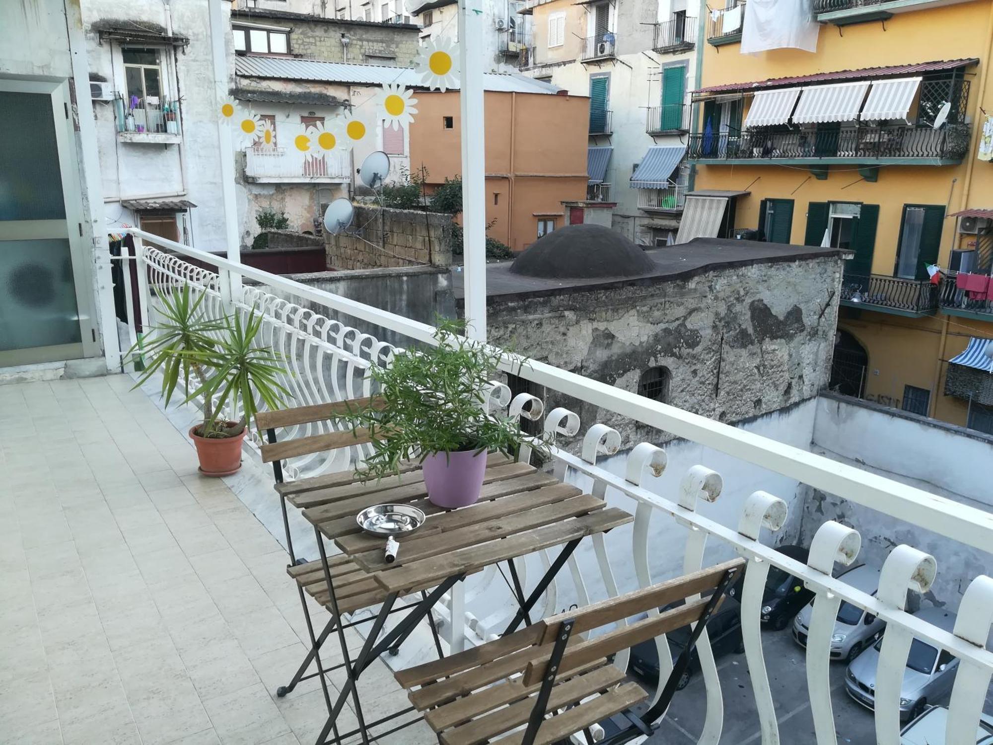 "Dint E Viche E Napule" Guest House Napoli Bagian luar foto