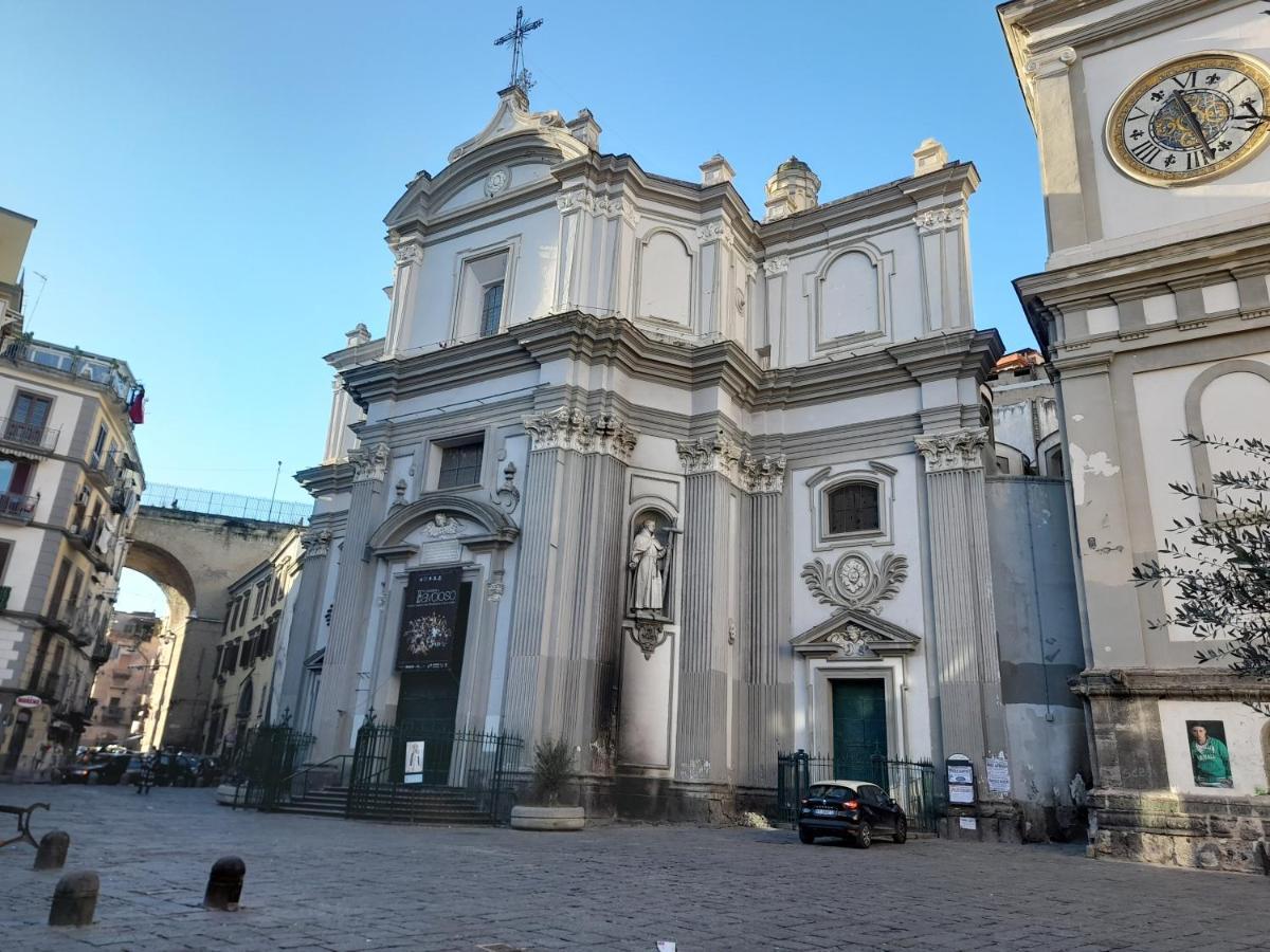 "Dint E Viche E Napule" Guest House Napoli Bagian luar foto