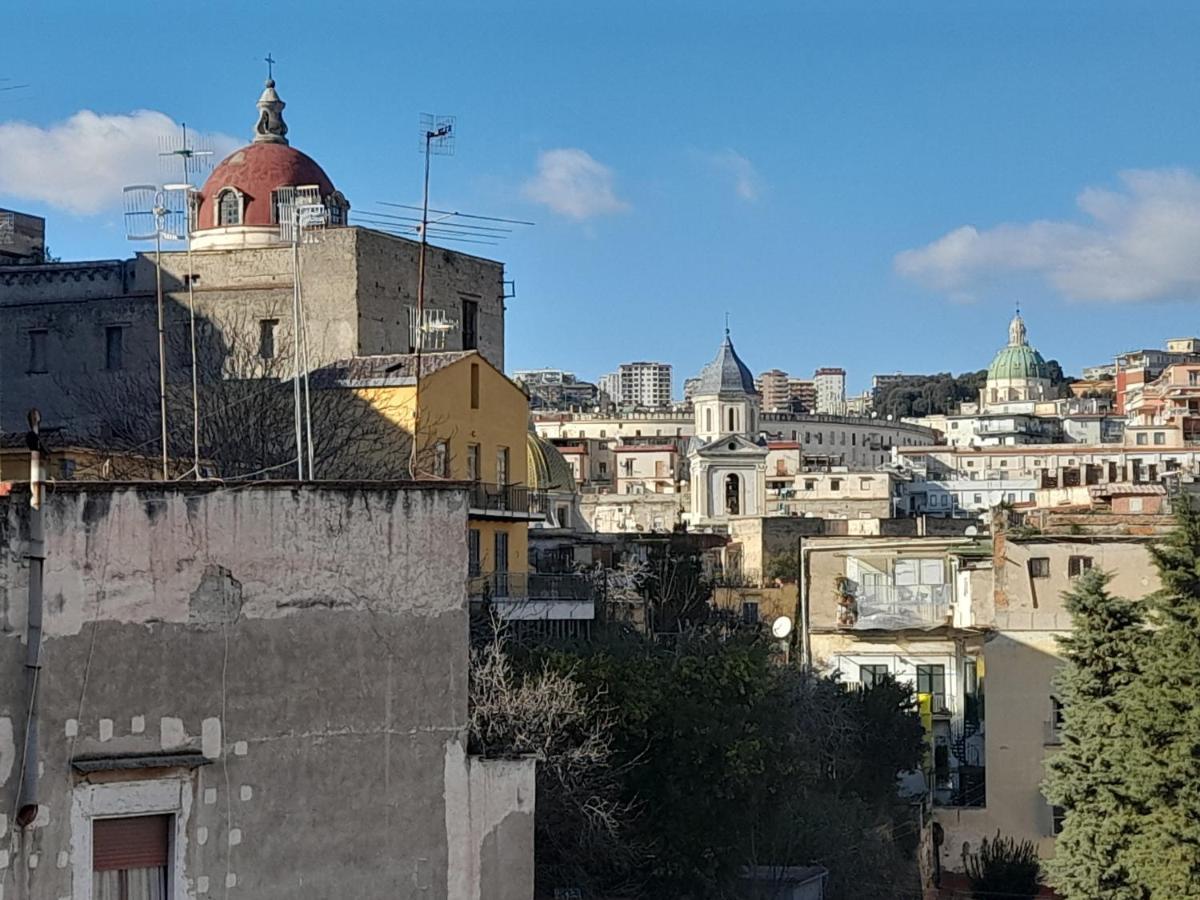 "Dint E Viche E Napule" Guest House Napoli Bagian luar foto