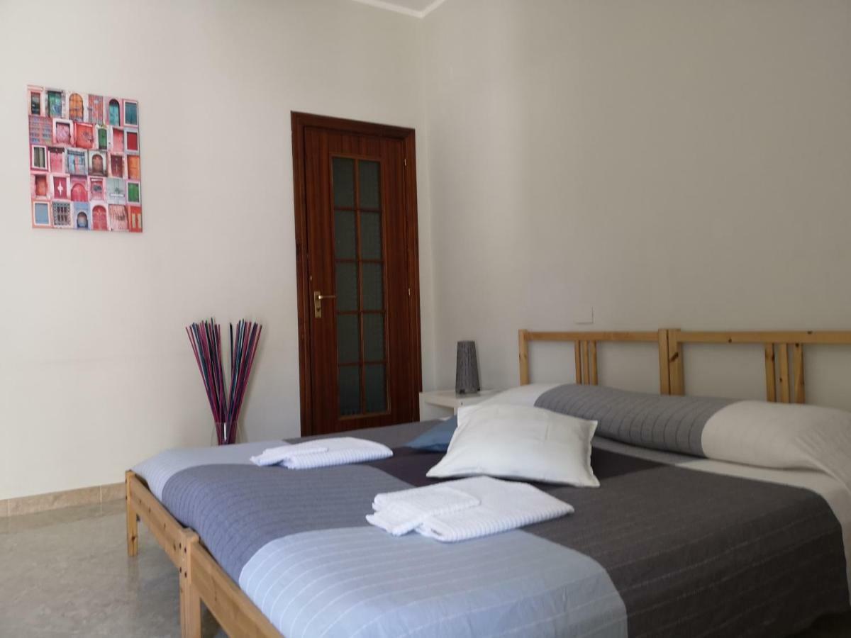 "Dint E Viche E Napule" Guest House Napoli Bagian luar foto