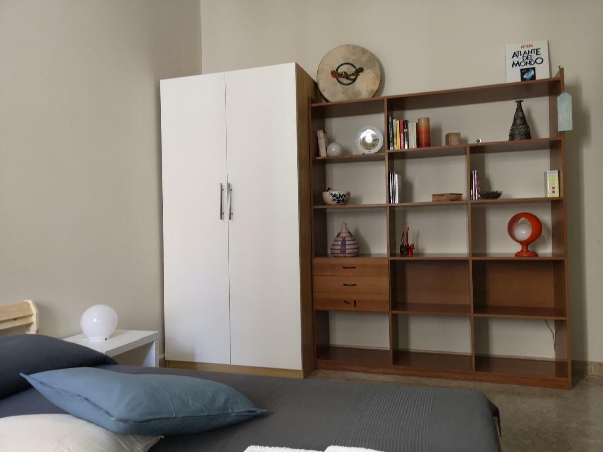 "Dint E Viche E Napule" Guest House Napoli Bagian luar foto