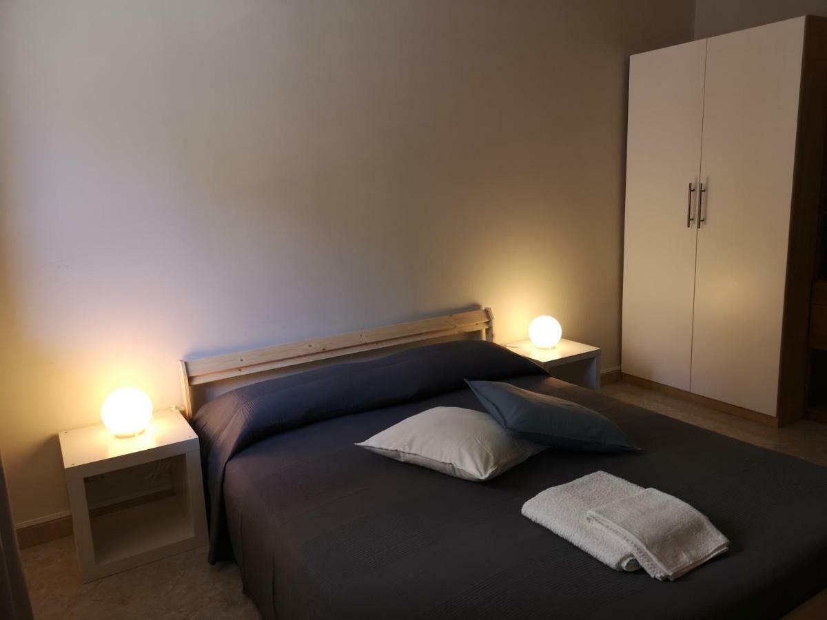 "Dint E Viche E Napule" Guest House Napoli Bagian luar foto